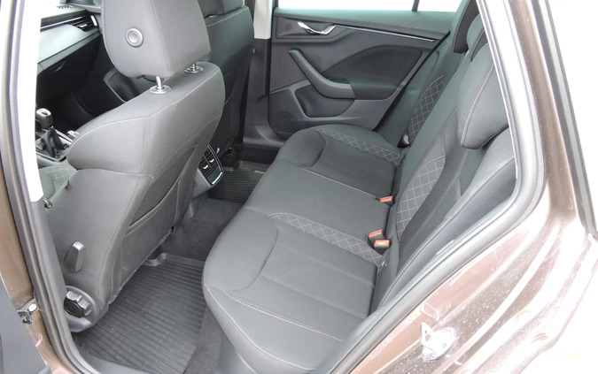 Skoda Kamiq cena 69500 przebieg: 94533, rok produkcji 2020 z Bobolice małe 121